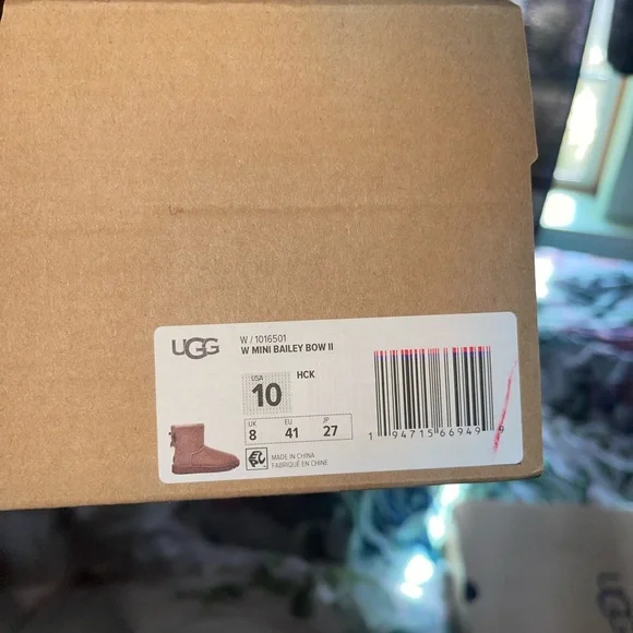 UGG | Shoes | Im Selling These Uggs I Bought Them Theyve  display picture 3